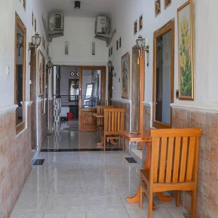 Wisma Vandera Syariah Garut Mitra Reddoorz Buitenkant foto