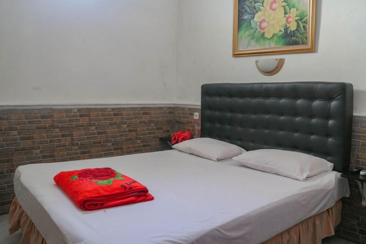 Wisma Vandera Syariah Garut Mitra Reddoorz Buitenkant foto